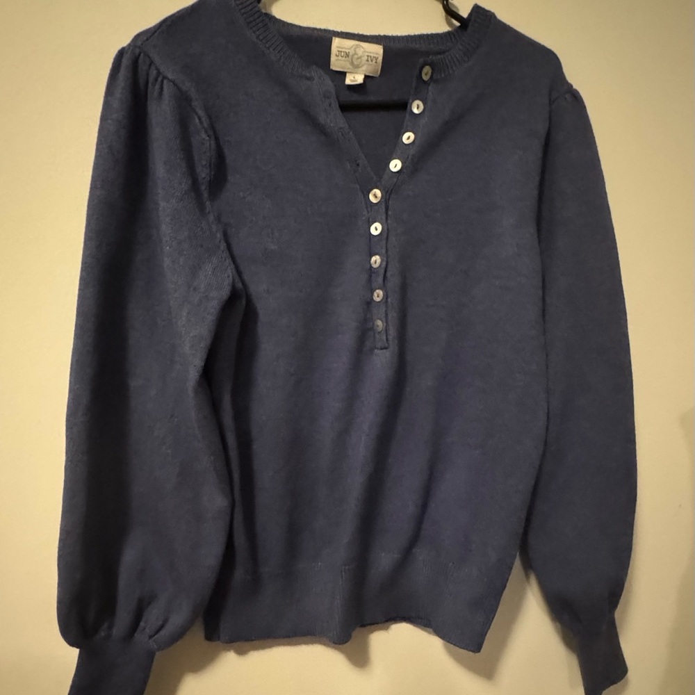 Jun & Ivy Blue Button-Up Sweater puff shoulder and braclet sleeve large